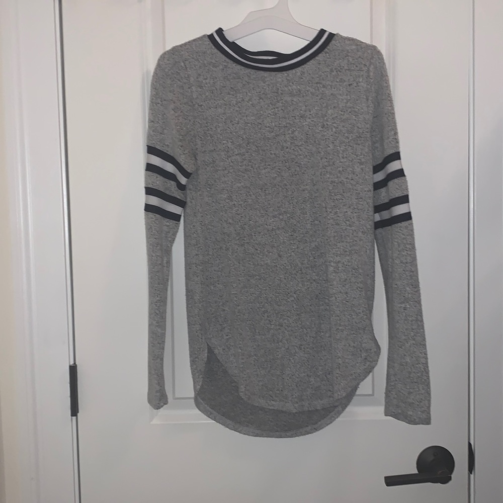 SMALL LIGHT GREY SWEATER